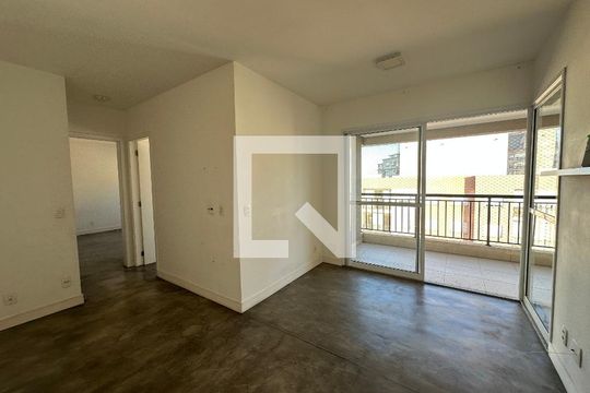 Sala de apartamento para alugar com 2 quartos, 62m² em Alphaville Empresarial, Barueri