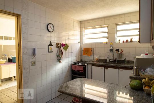 Cozinha de casa à venda com 4 quartos, 210m² em Jardim Guapira, São Paulo