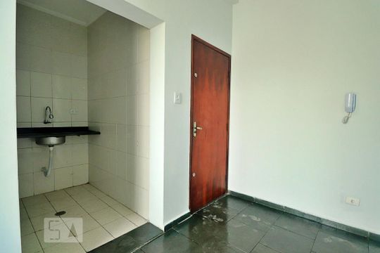 Sala/Cozinha de apartamento para alugar com 2 quartos, 45m² em Utinga, Santo André