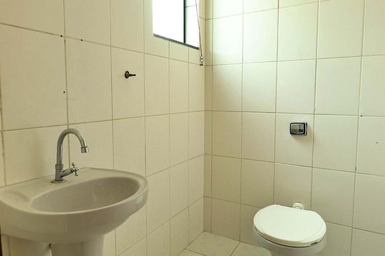 Banheiro de apartamento para alugar com 2 quartos, 45m² em Utinga, Santo André