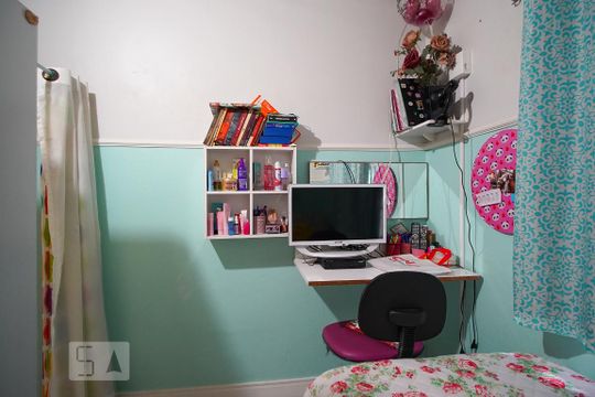 Quarto 1 de casa de condomínio à venda com 2 quartos, 68m² em Mato Grande, Canoas