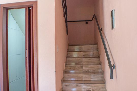 Escada de casa à venda com 4 quartos, 200m² em Feitoria, São Leopoldo