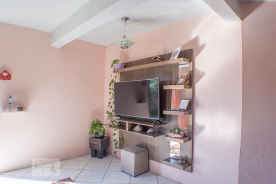 Sala de estar de casa à venda com 4 quartos, 200m² em Feitoria, São Leopoldo