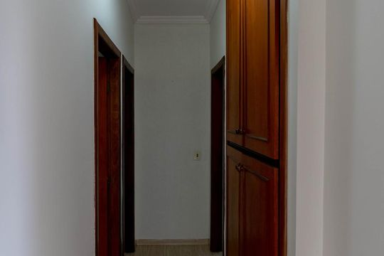 Corredor de apartamento à venda com 3 quartos, 170m² em Itapoã, Belo Horizonte