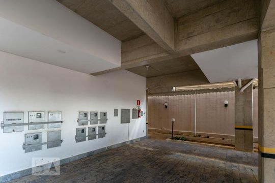 Garagem de apartamento à venda com 3 quartos, 170m² em Itapoã, Belo Horizonte