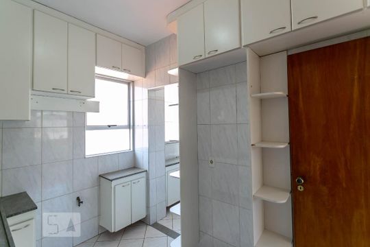 Cozinha de apartamento à venda com 3 quartos, 170m² em Itapoã, Belo Horizonte