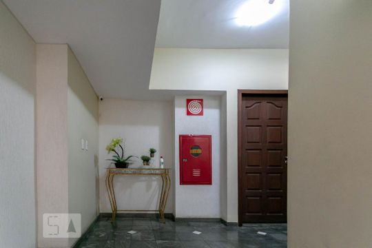 Hall de Entrada de apartamento à venda com 3 quartos, 170m² em Itapoã, Belo Horizonte