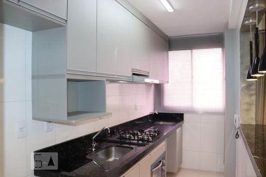 Cozinha de apartamento para alugar com 2 quartos, 50m² em Setor Negrão de Lima, Goiânia