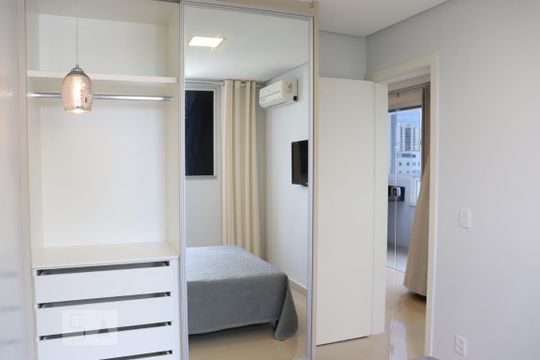 Quarto 1 de apartamento para alugar com 2 quartos, 50m² em Setor Negrão de Lima, Goiânia