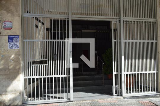 Fachada + Plaquinha de kitnet/studio à venda com 1 quarto, 39m² em Liberdade, São Paulo