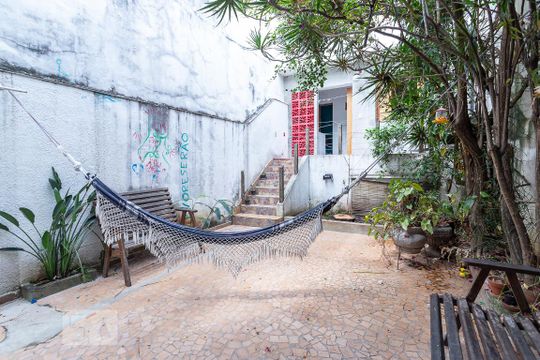 Quintal de casa à venda com 3 quartos, 150m² em Vila Pompéia, São Paulo