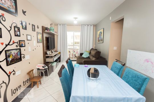 Sala de apartamento à venda com 2 quartos, 66m² em Jardim Guairaca, São Paulo