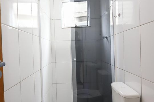 Banheiro de apartamento para alugar com 1 quarto, 45m² em Santa Teresinha, São Paulo