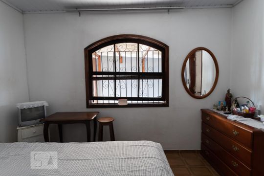 Suíte de casa à venda com 3 quartos, 300m² em Vila Graciosa, São Paulo