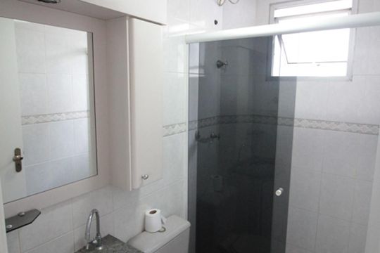 Banheiro de apartamento à venda com 3 quartos, 62m² em Jardim Pitangueiras I, Jundiaí