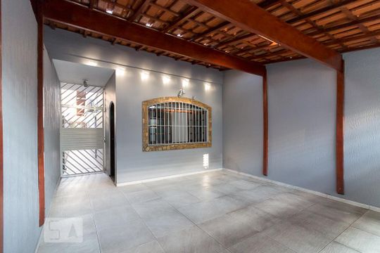 Garagem de casa para alugar com 2 quartos, 102m² em Jardim Bela Vista, Guarulhos