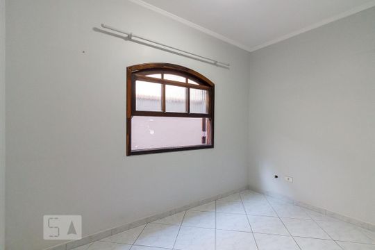 Quarto 1 de casa para alugar com 2 quartos, 102m² em Jardim Bela Vista, Guarulhos