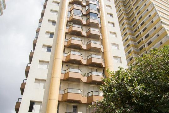 Fachada de apartamento para alugar com 2 quartos, 65m² em Campo Belo, São Paulo
