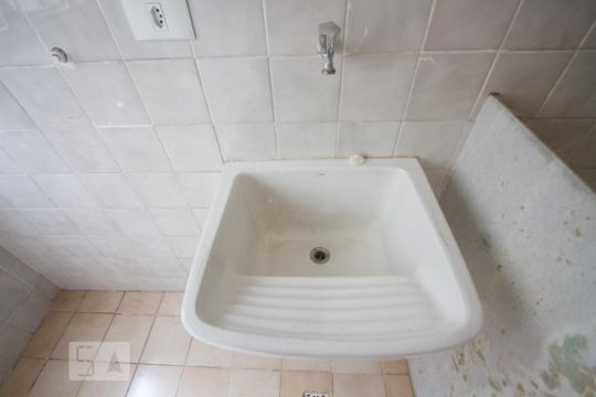 Detalhe Área de Serviço de apartamento para alugar com 2 quartos, 65m² em Campo Belo, São Paulo