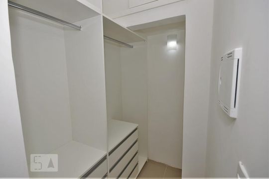 Closet do Quarto de apartamento para alugar com 1 quarto, 35m² em Catete, Rio de Janeiro