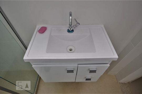 Banheiro da Suíte de apartamento para alugar com 1 quarto, 35m² em Catete, Rio de Janeiro