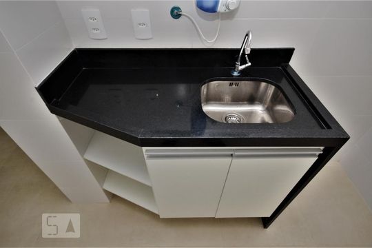 Cozinha - Pia de apartamento para alugar com 1 quarto, 35m² em Catete, Rio de Janeiro