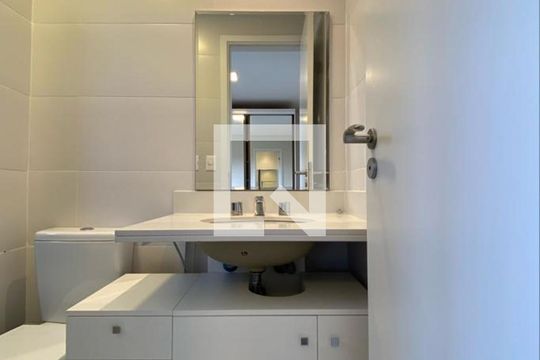 Banheiro da Suíte 1 de apartamento à venda com 2 quartos, 65m² em Jardim Ampliação, São Paulo