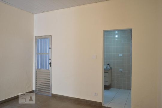 Casa para alugar com 2 quartos, 100m² em Quinta da Paineira, São Paulo