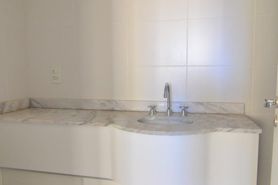 Banheiro Suíte de apartamento à venda com 2 quartos, 60m² em Marechal Rondon, Canoas