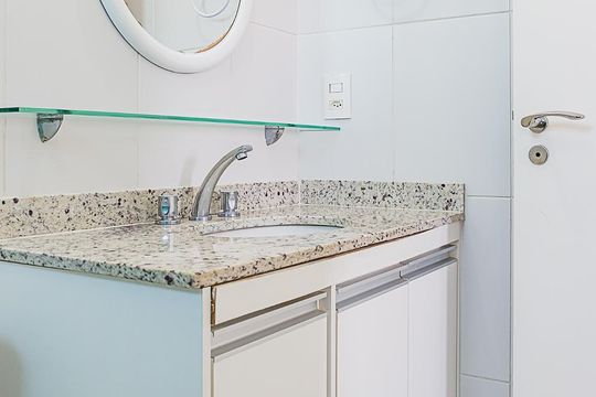 Banheiro da Suíte de apartamento à venda com 2 quartos, 66m² em Olímpico, São Caetano do Sul