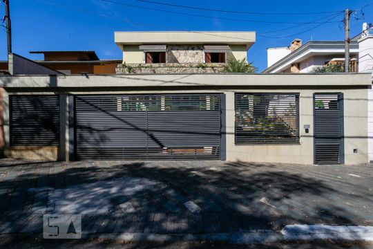 Fachada de casa para alugar com 5 quartos, 610m² em City América, São Paulo