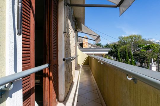 Varanda das suítes 2 e 3 de casa para alugar com 5 quartos, 610m² em City América, São Paulo