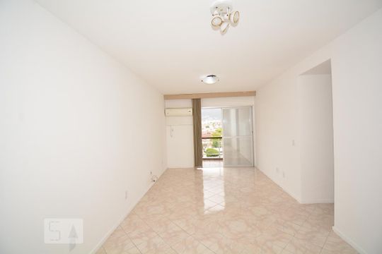 Sala de apartamento à venda com 3 quartos, 115m² em Todos Os Santos, Rio de Janeiro