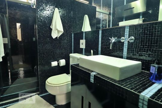 Banheiro Social 2 de apartamento à venda com 3 quartos, 244m² em Vila Gilda, Santo André