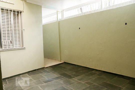 Quintal de Serviço de casa à venda com 4 quartos, 722m² em Jardim Marajoara, São Paulo