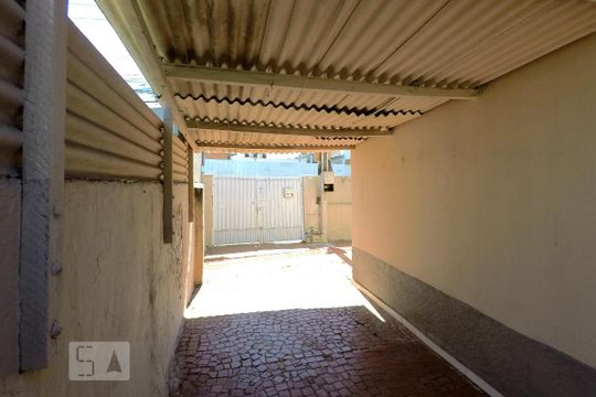 Quintal de casa para alugar com 2 quartos, 70m² em Vila Guarani (zona Sul), São Paulo