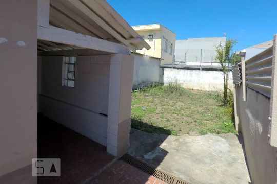 Quintal de casa para alugar com 2 quartos, 70m² em Vila Guarani (zona Sul), São Paulo