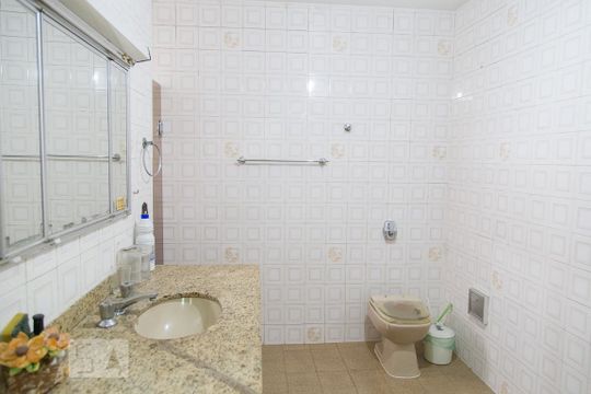 Banheiro 1 de casa para alugar com 6 quartos, 330m² em Vila Gomes Cardim, São Paulo