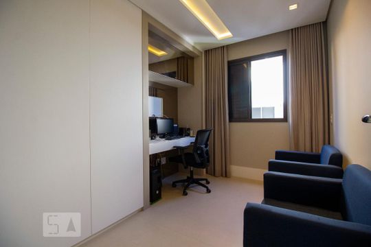 Escritório de apartamento para alugar com 4 quartos, 170m² em Centro, Florianópolis