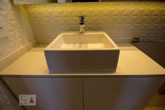 Banheiro do Quarto 2 - Suíte de apartamento para alugar com 4 quartos, 170m² em Centro, Florianópolis