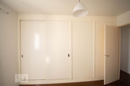 quarto 1 de apartamento para alugar com 2 quartos, 58m² em Vila Erna, São Paulo