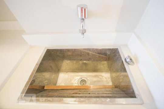 Detalhe Área de Serviço de apartamento para alugar com 2 quartos, 70m² em Campo Belo, São Paulo