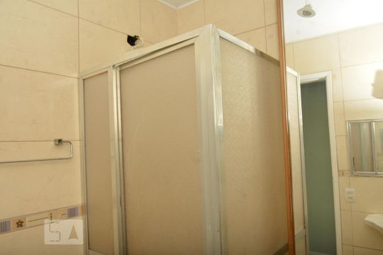 Banheiro da suite de apartamento à venda com 4 quartos, 136m² em Jardim Guanabara, Rio de Janeiro