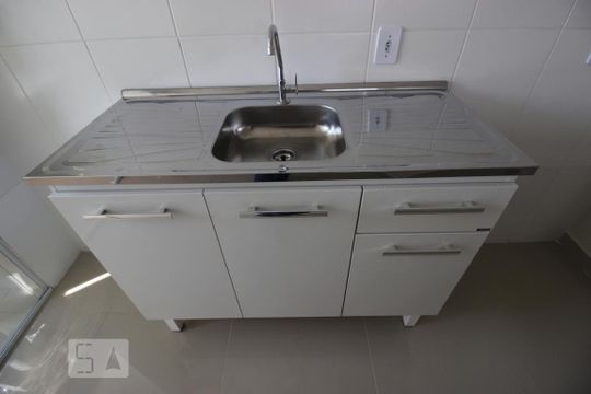 Cozinha de apartamento para alugar com 2 quartos, 50m² em Jardim Limoeiro, São Paulo