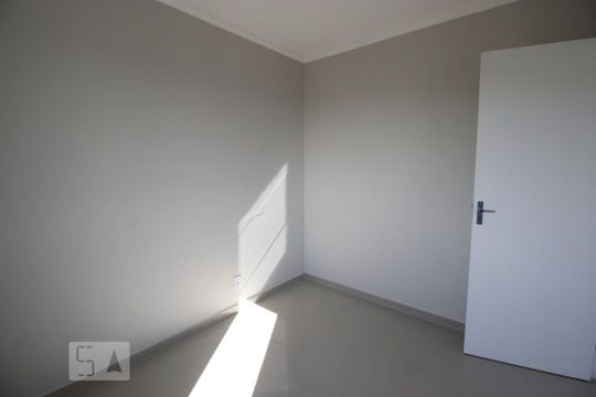 Quarto 1 de apartamento para alugar com 2 quartos, 50m² em Jardim Limoeiro, São Paulo