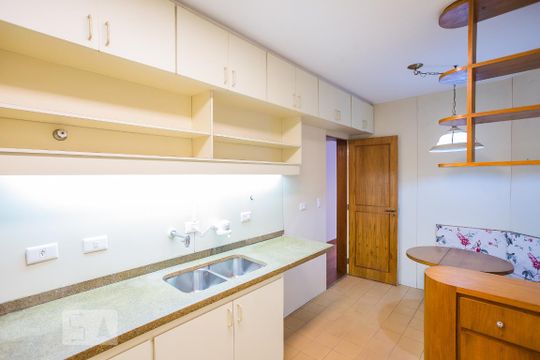 Cozinha de apartamento para alugar com 3 quartos, 110m² em Vila Mariana, São Paulo