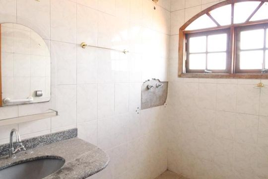 Banheiro da Suíte 1 de casa para alugar com 3 quartos, 200m² em Vila Libanesa, São Paulo