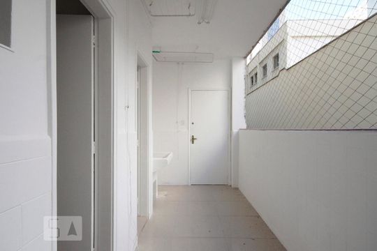 Área de Serviço de apartamento para alugar com 3 quartos, 153m² em Santa Cecilia, São Paulo
