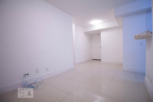 Sala de apartamento à venda com 2 quartos, 72m² em Recreio dos Bandeirantes, Rio de Janeiro