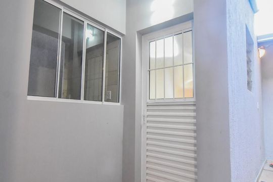 Entrada Social de casa para alugar com 2 quartos, 40m² em Jardim Ibirapuera, São Paulo